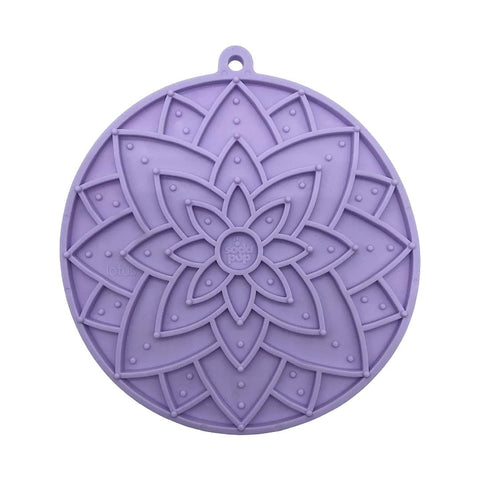 SodaPup Licking eMat with Suction Cups - Lotus Flower - Pastel Paars - Puppy Village.nl